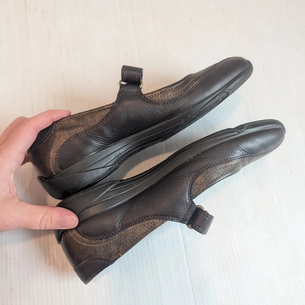 ECCO Women's Dark Brown Leather Mary Jane Flats Loafers Size 39